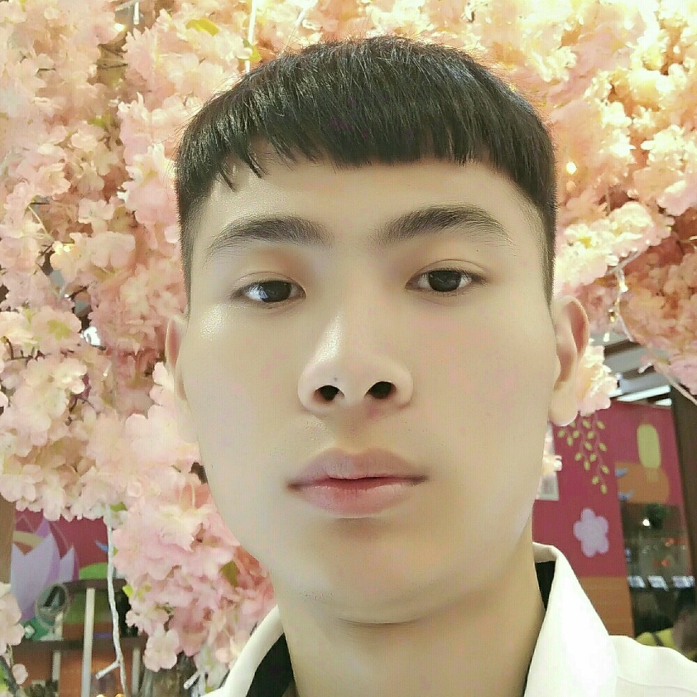 微笑踢音响的照片