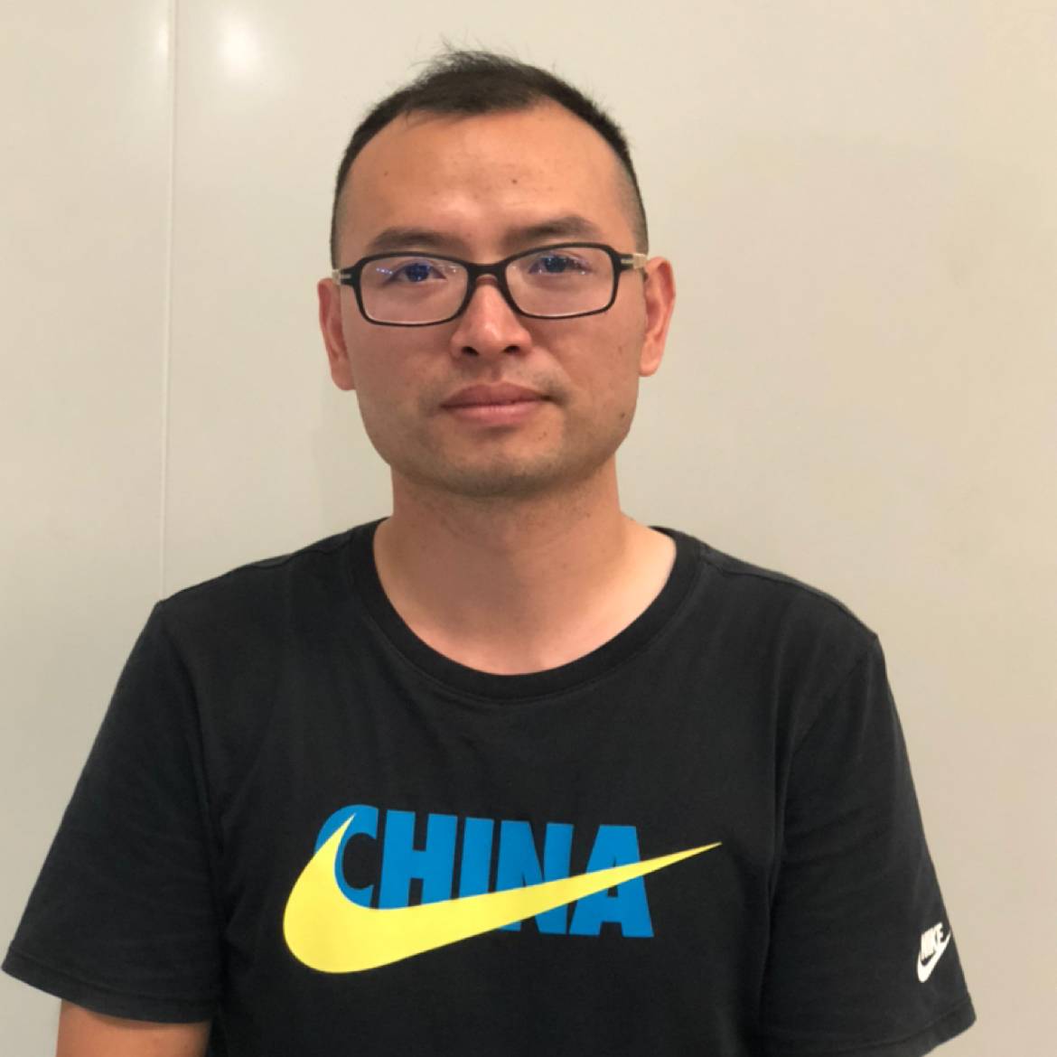 黑皮不黑的照片