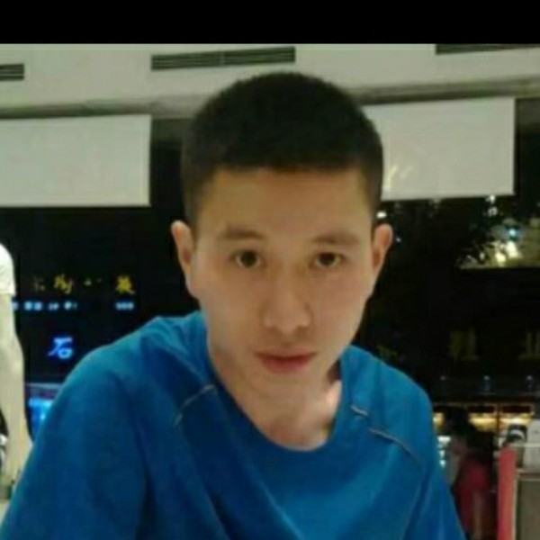 聪明放弃超短裙的照片