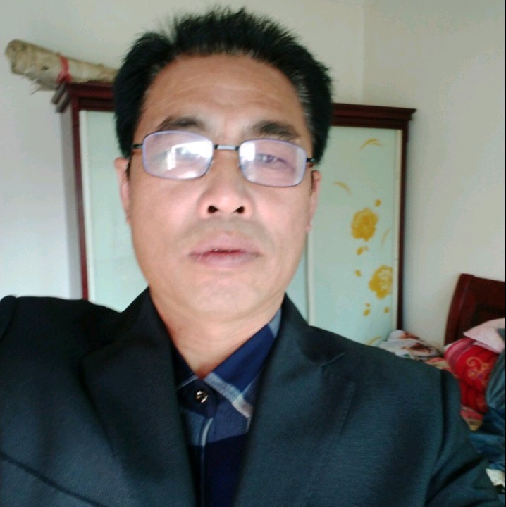 自行车等待怕孤单的照片