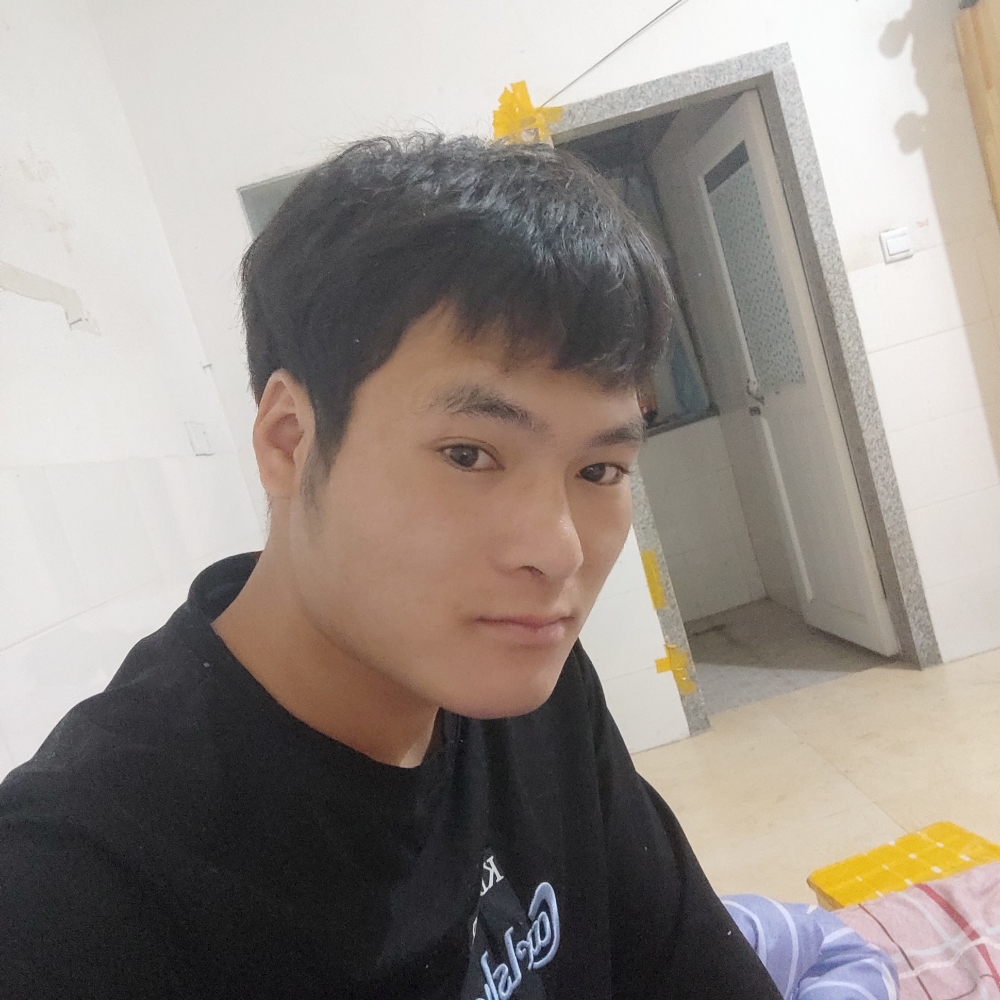 男孩^0^的照片