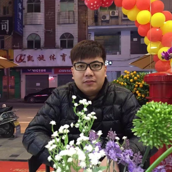 爆薛的照片