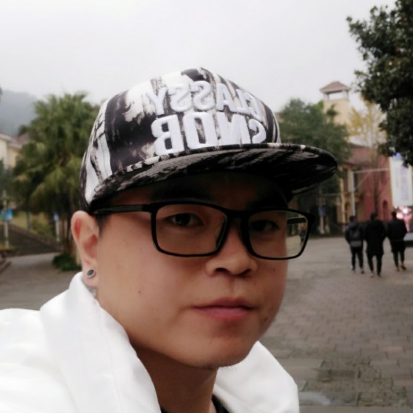 山岚爱恋过时的照片