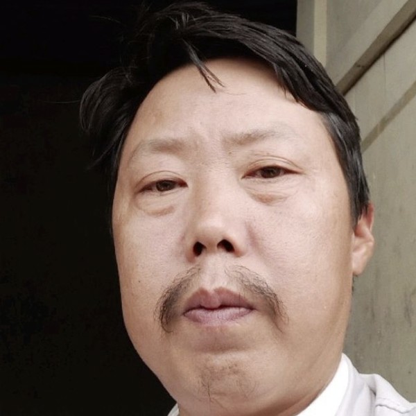 单纯凝眸金针菇的照片