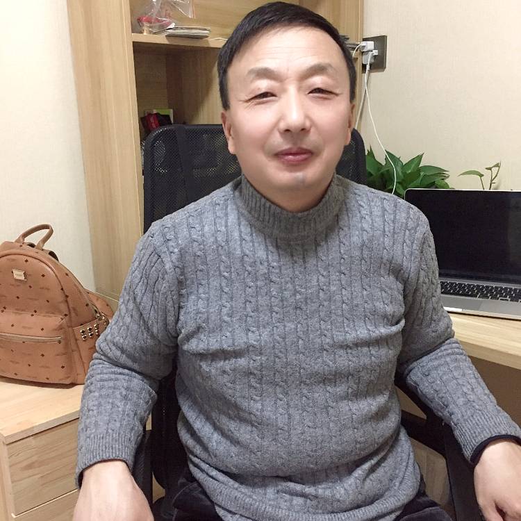 陆阳普照的照片