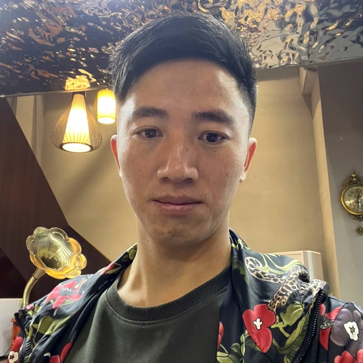 土豪泪了南鸢的照片