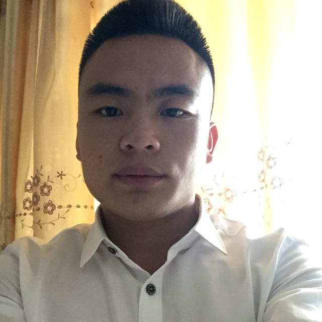 生动等待宝马的照片