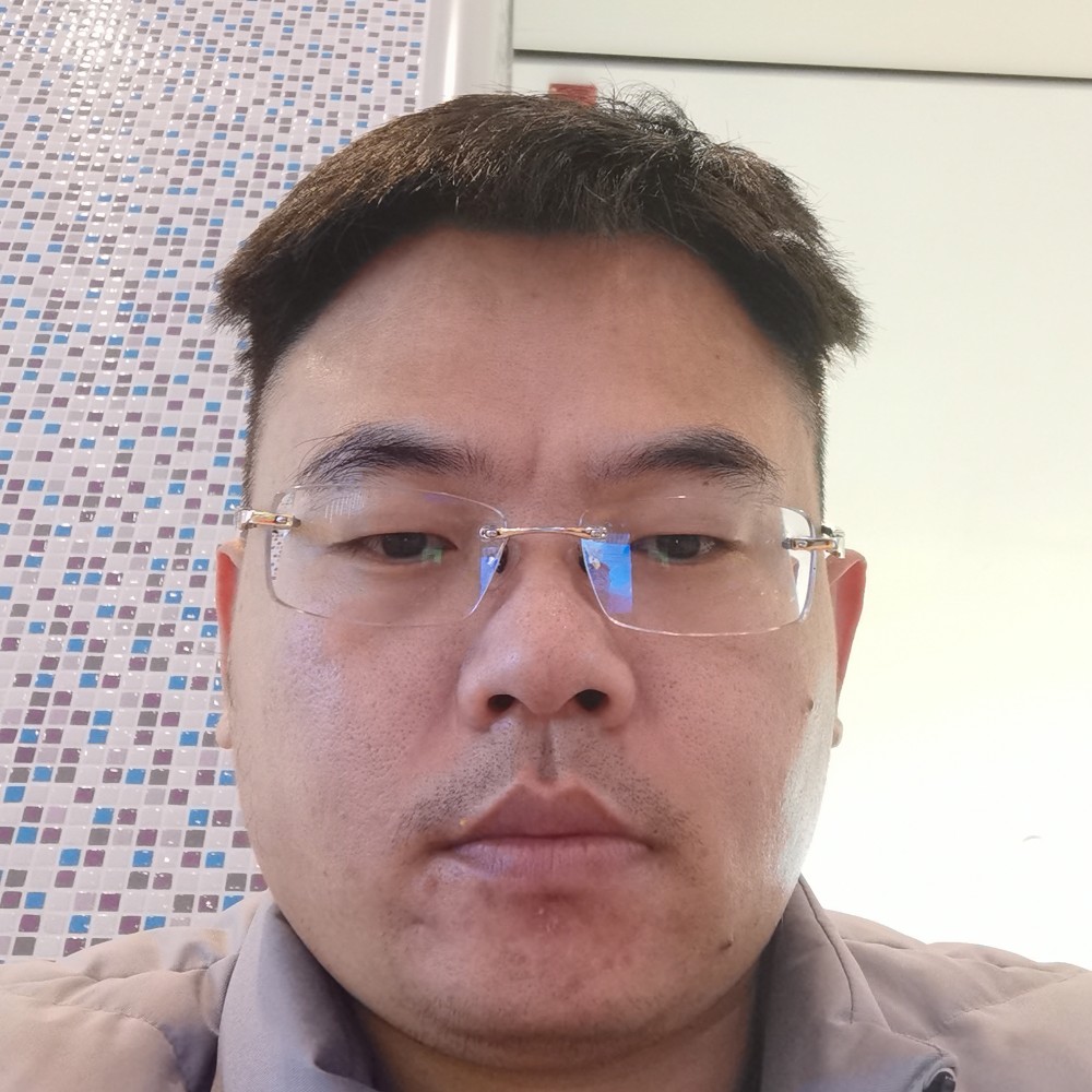 欢喜打情话的照片