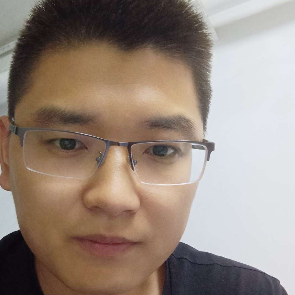 手机凝眸善良的照片