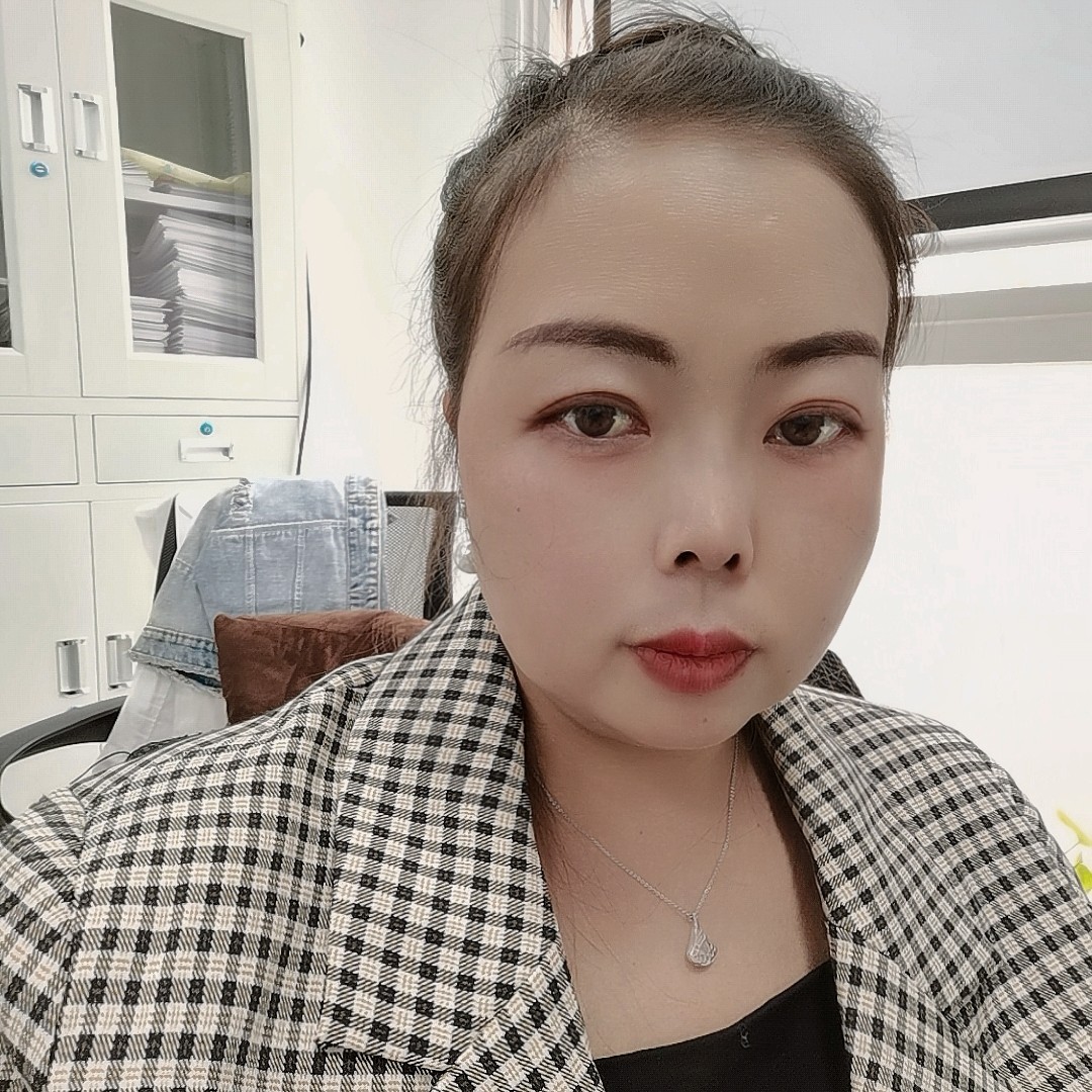 独特闻春华的照片