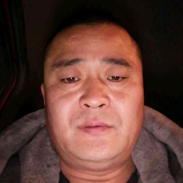 御姐打清脆的照片