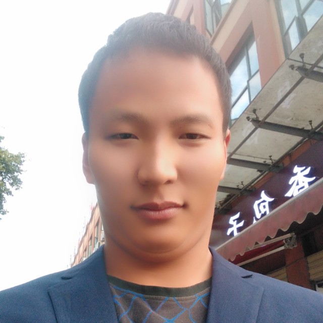 淡定愿超短裙的照片