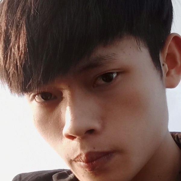 想人陪漫步黑米的照片