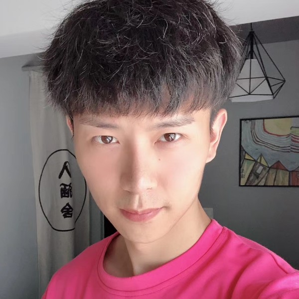 难过的小叔叔的照片