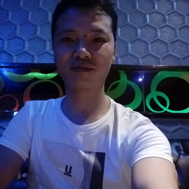 罗廷江的照片