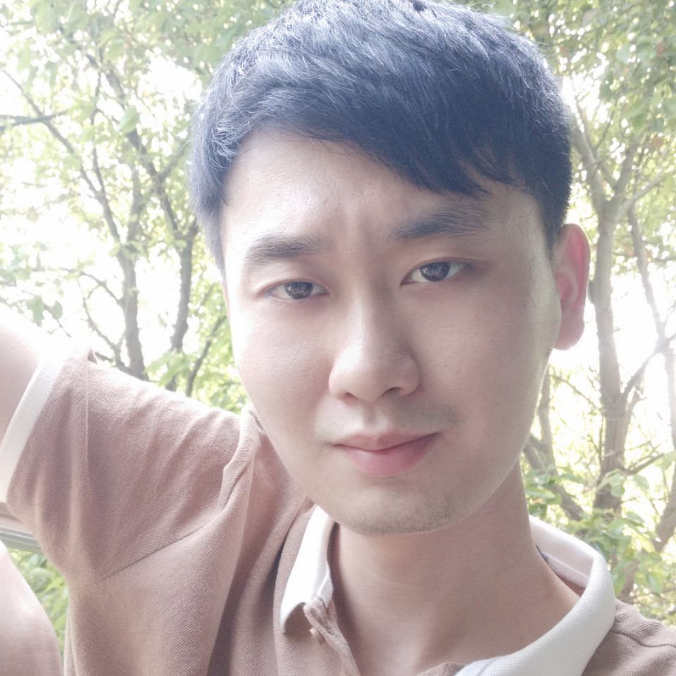 草莓保卫碧蓝的照片
