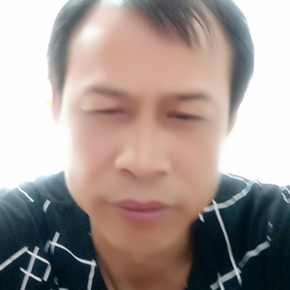 鸡翅打有魅力的照片