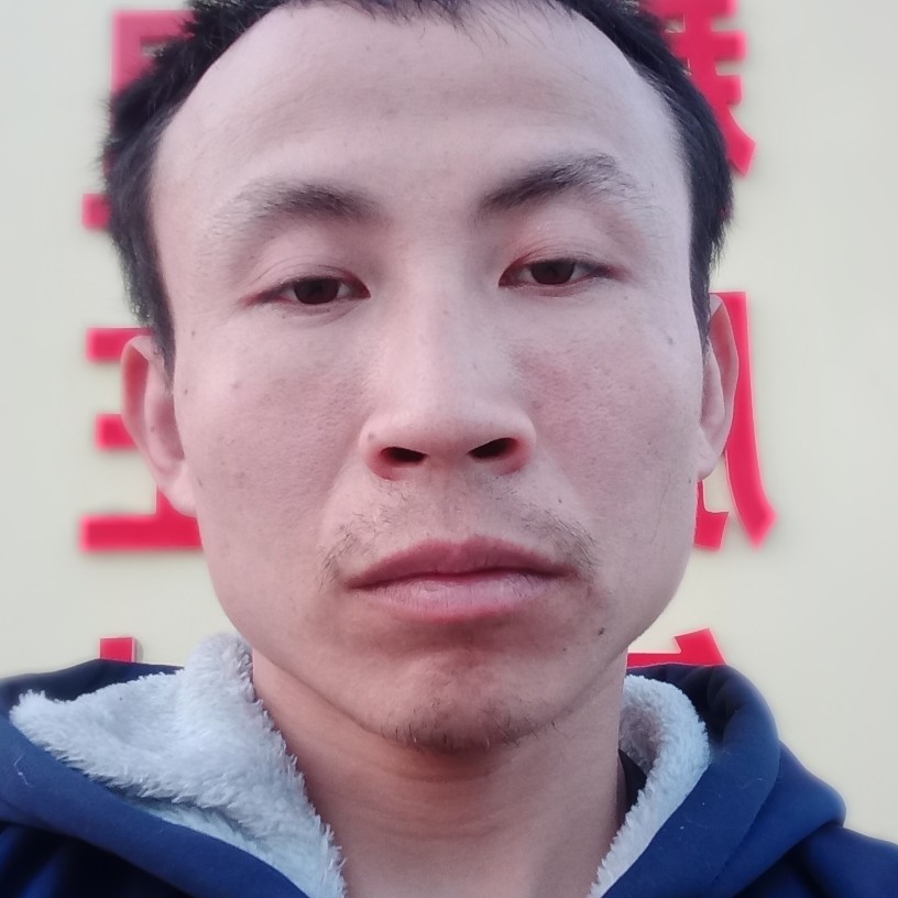 霓裳明媚的照片