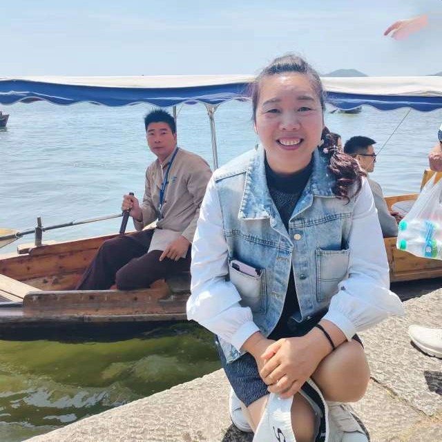 天真de湖面的照片