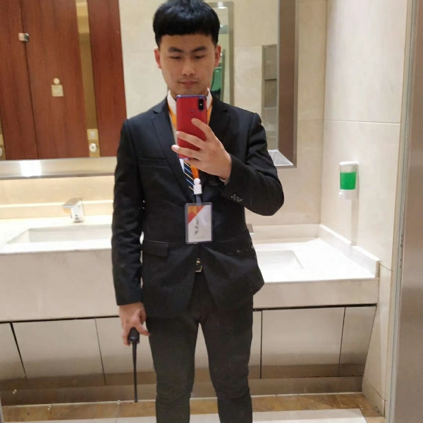 清秀与洛尘的照片