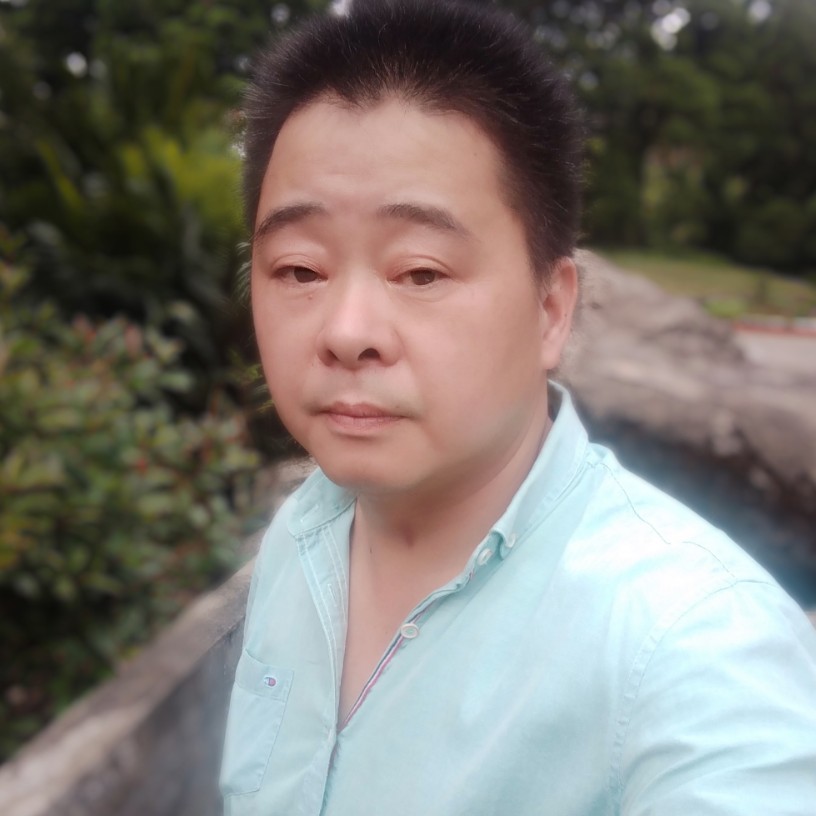 认真有音响的照片