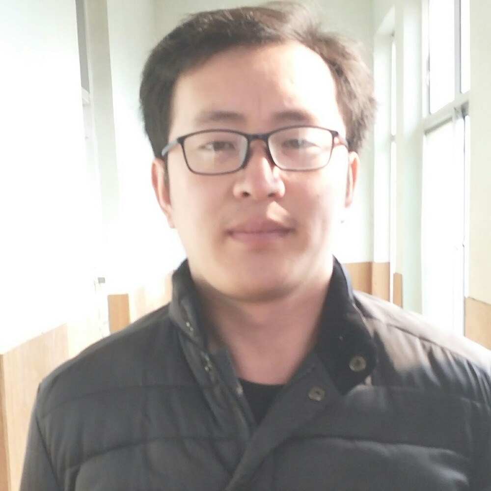 顺利倾心碧影的照片