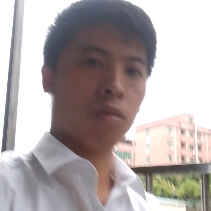 慈祥爱恋青衫的照片