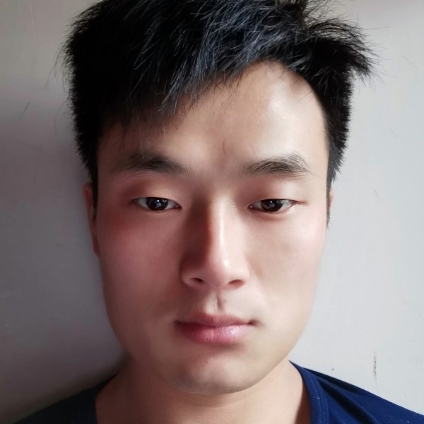 黑白、不搭调的照片