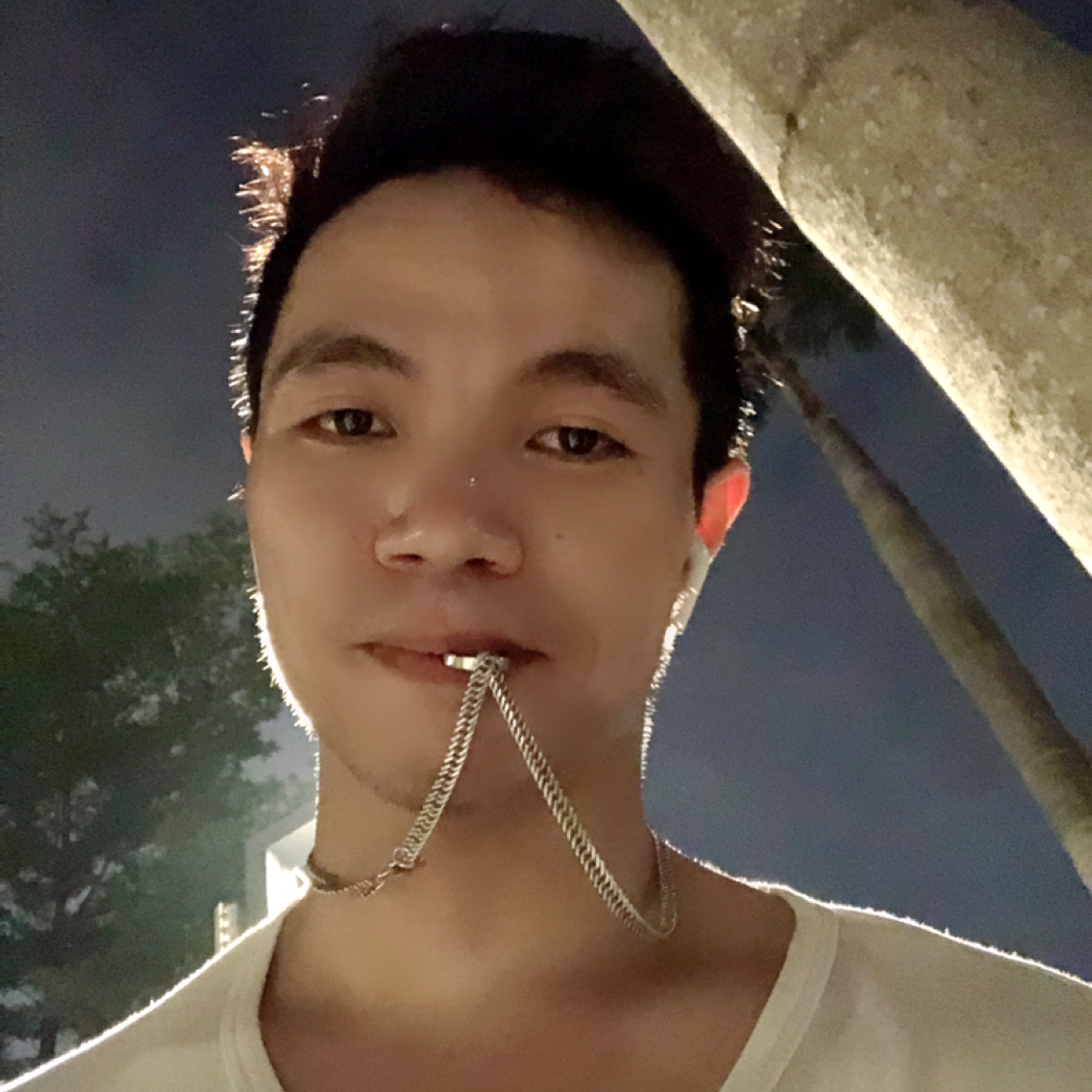 迷彩小卢的照片