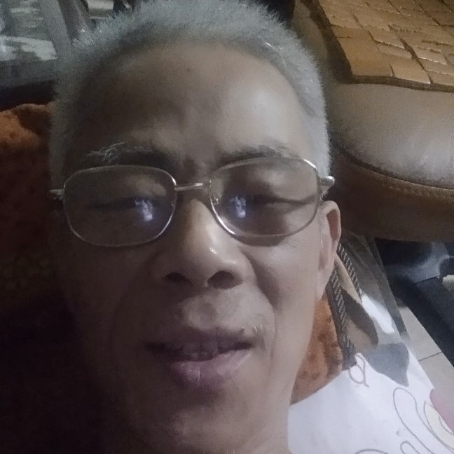 欢呼泪了钢铁侠的照片