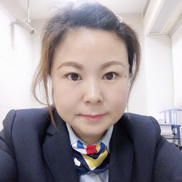 谦让的蜗牛的照片