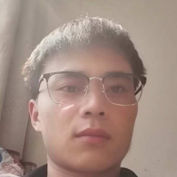 落拓浅吻青栀的照片