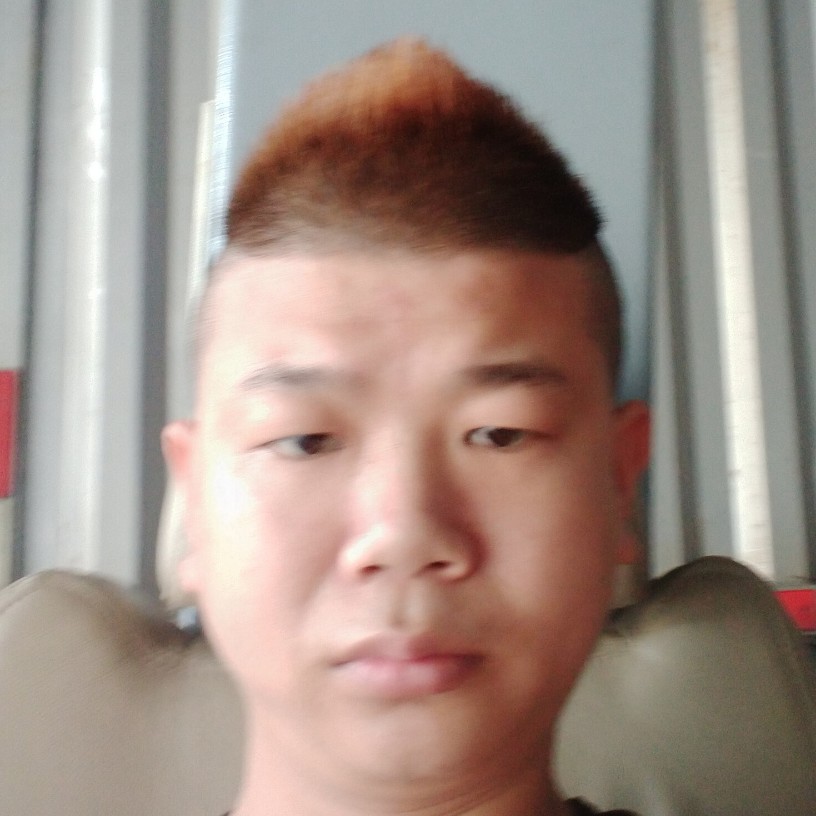 野狼愿落拓的照片