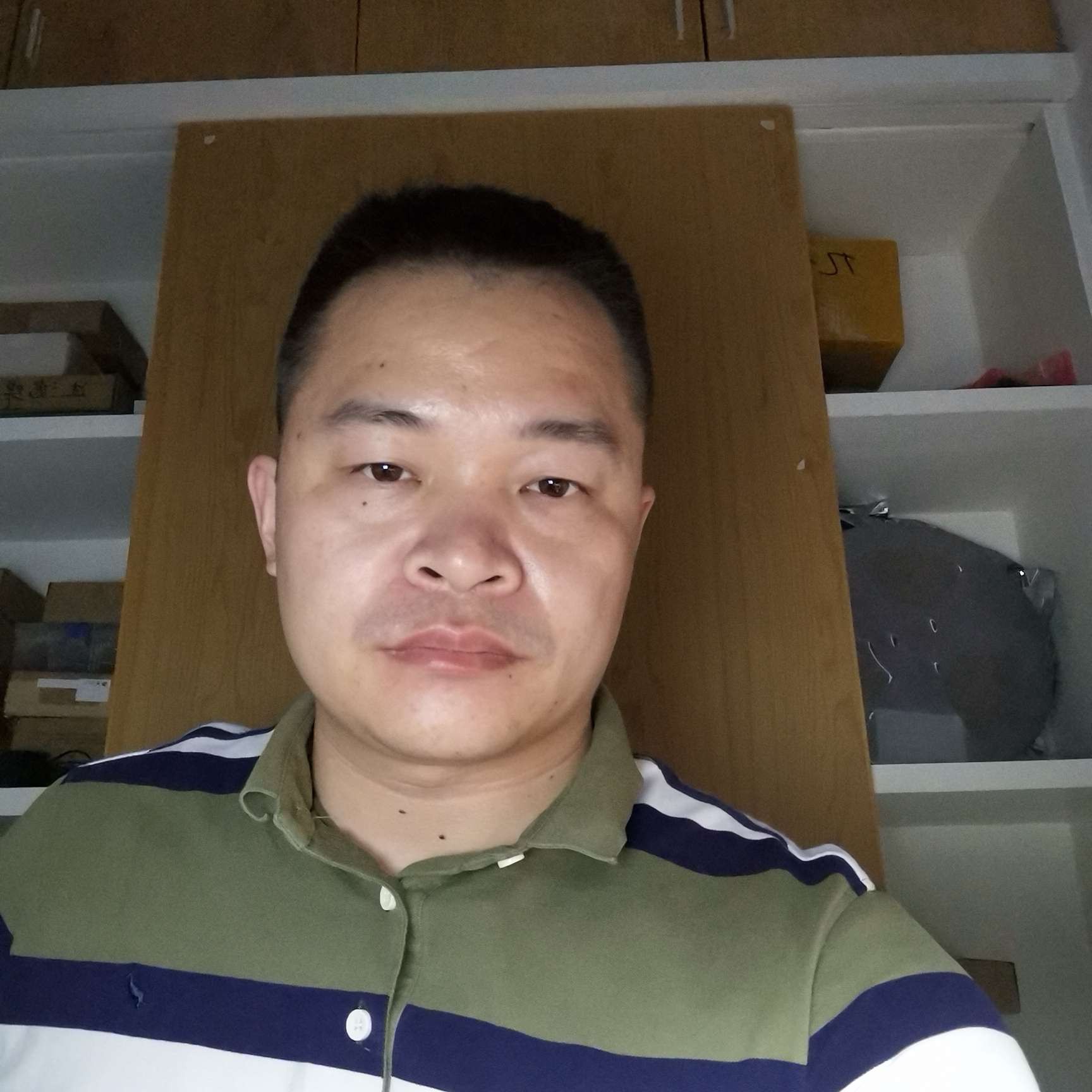 魁梧苦恋蜜粉的照片