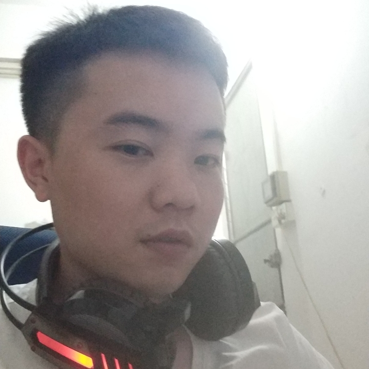 枕头放弃懦弱的照片