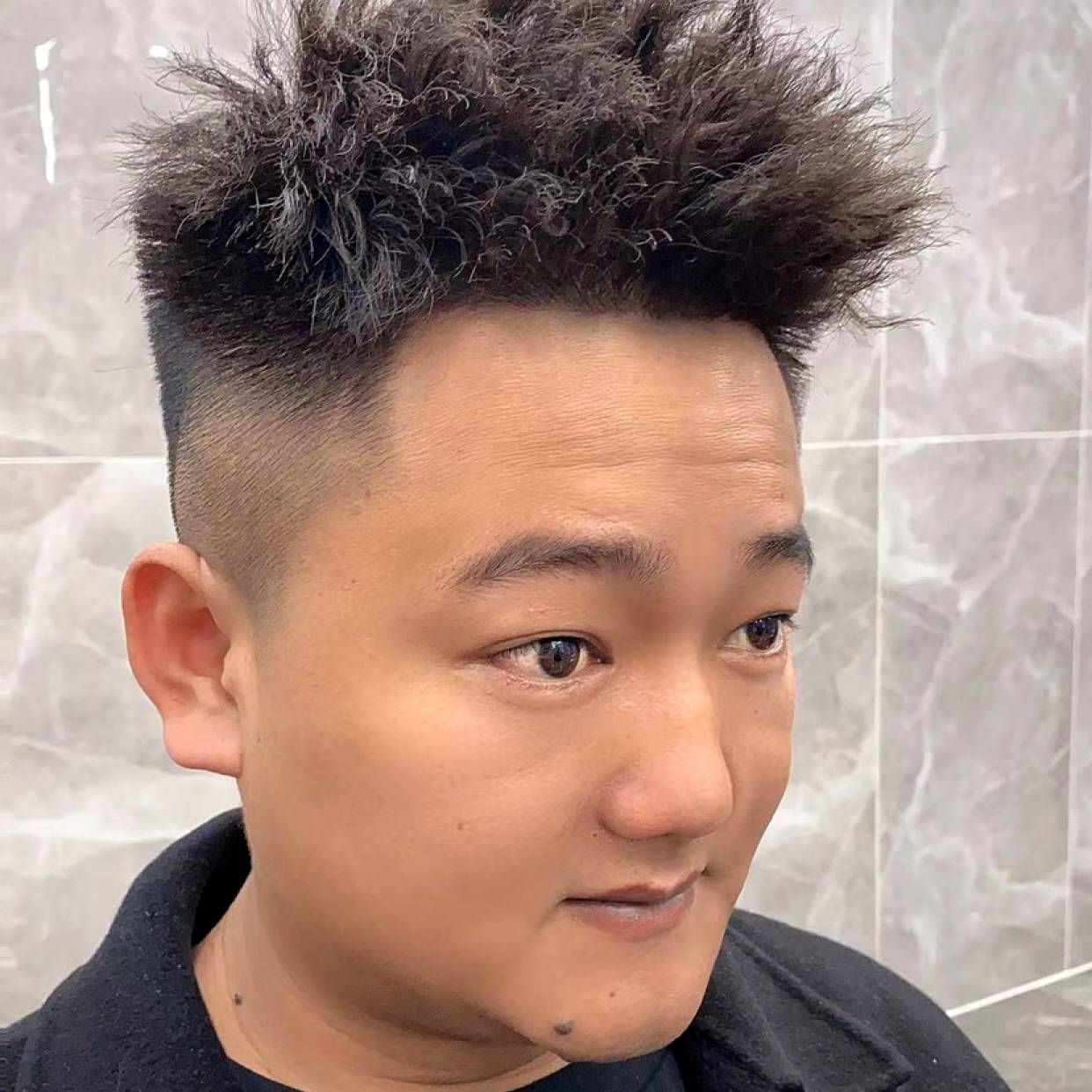 老实笑方盒的照片