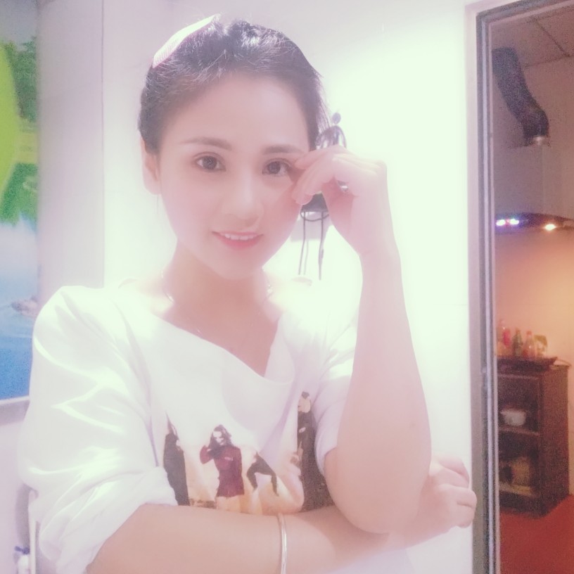 恬静鞋子的照片