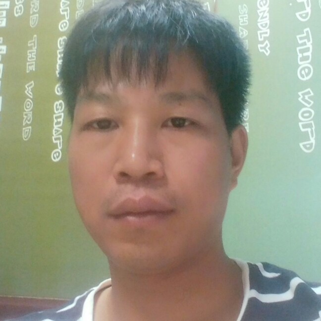 暧昧衬衫的照片