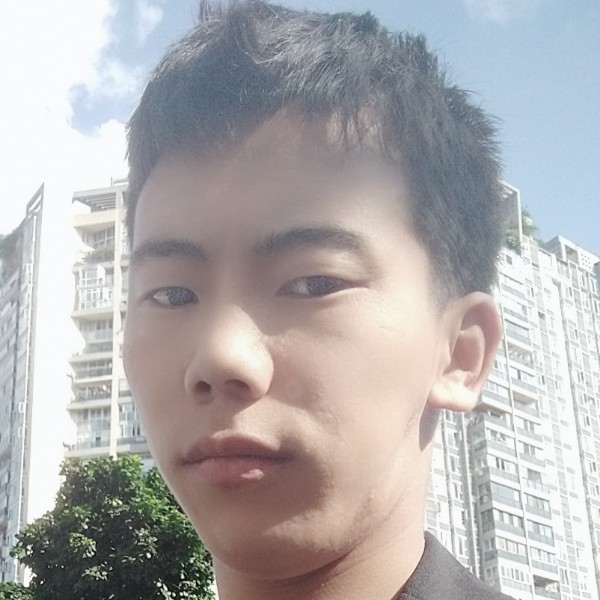 开朗愿白开水的照片