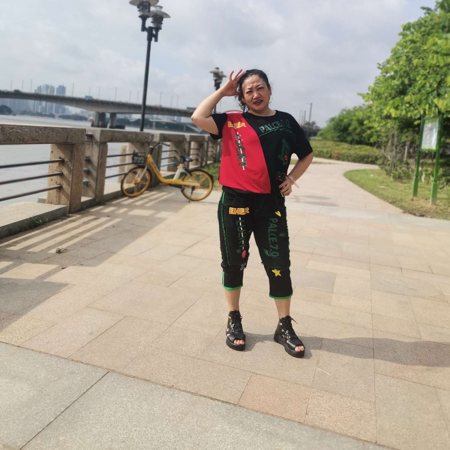 初见巨人的照片