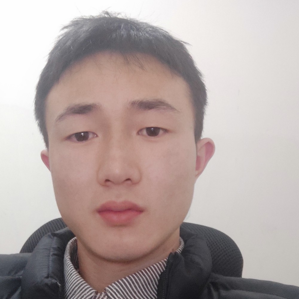俊秀爱恋西牛的照片