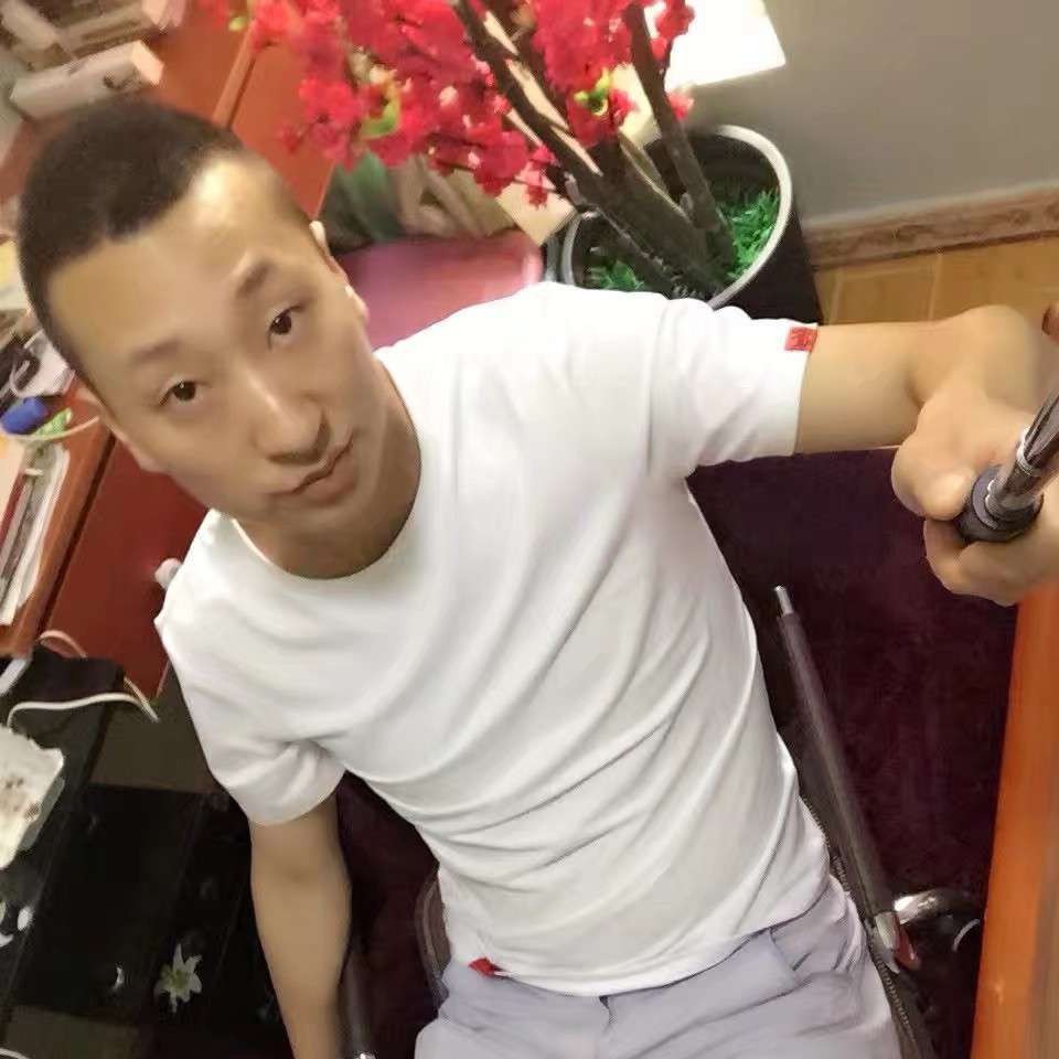 深拥我i的照片