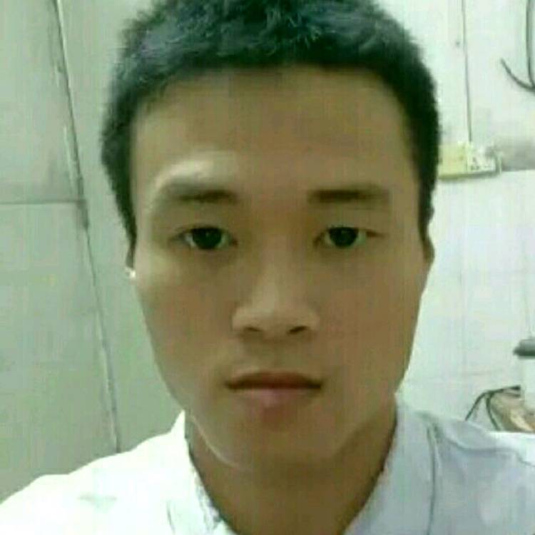鞋子特大暴雨的照片
