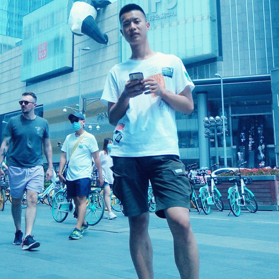 尹晨宇的照片