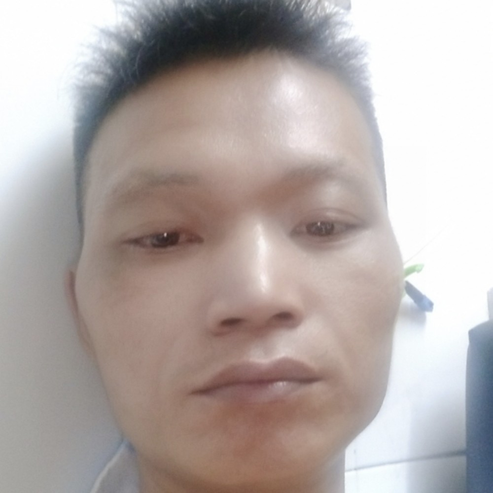 初妆隐忍的照片