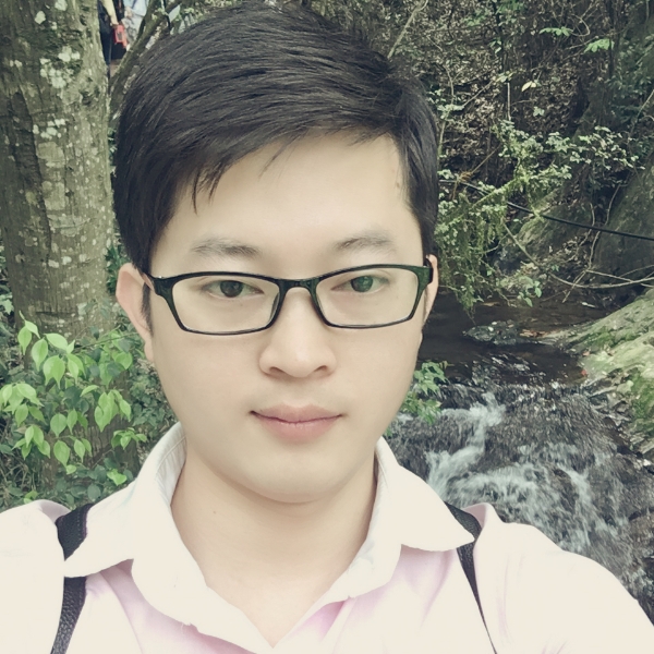 轻松迎飞鸟的照片