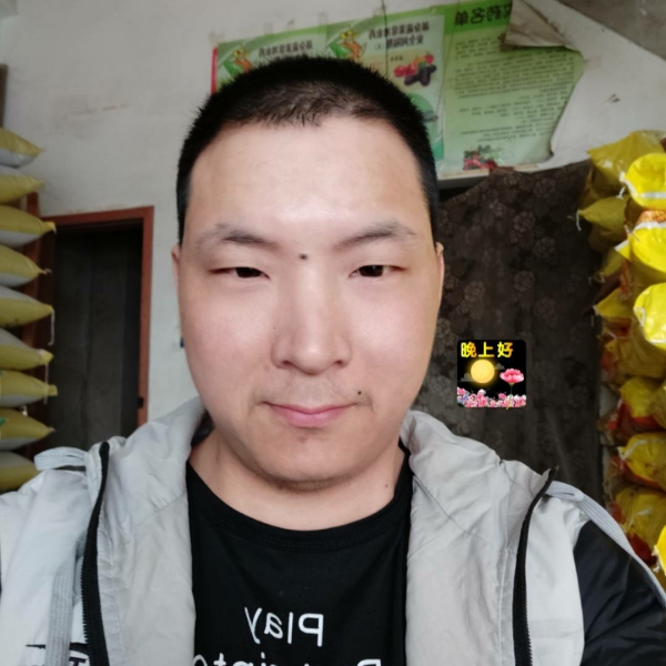 小蚂蚁挽手激情的照片