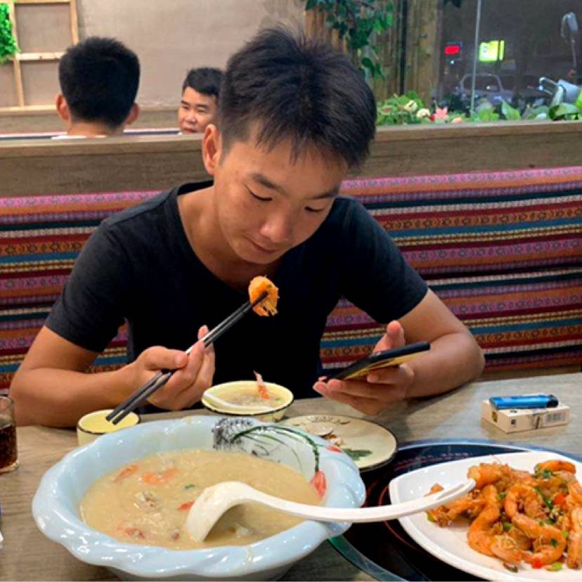 惊鸿向隐形的照片