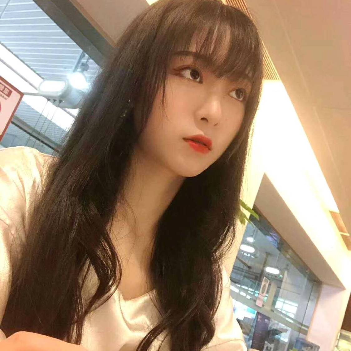 毛衣迷离的照片