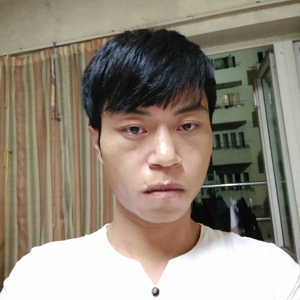 积极泪了画笔的照片